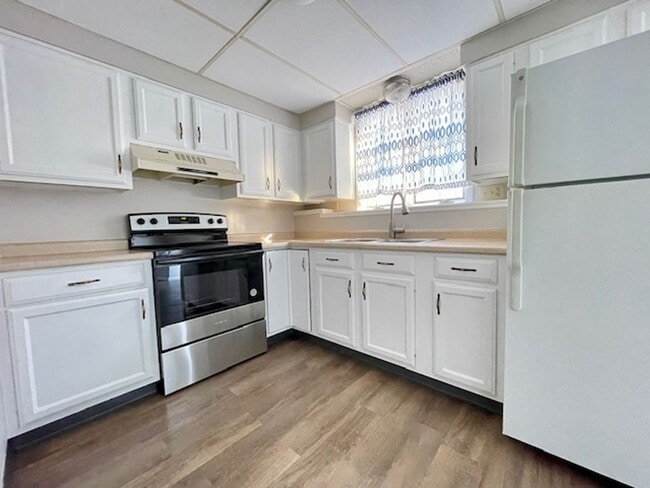 Photo - SPACIOUS 2 Bedroom Duplex Available! Unit 242