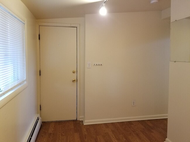 Photo - Seven Thirty, LLC (745) Unidad 745 #1