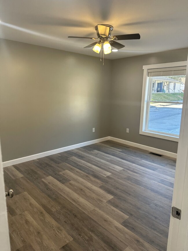 Photo - 427 Hambley Blvd Unit 2