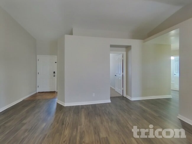 Photo - 4314 S Emery St