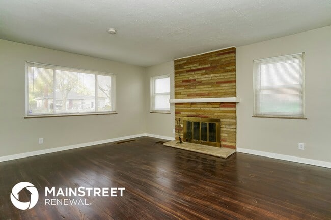 Photo - 1646 Oakwood Ave