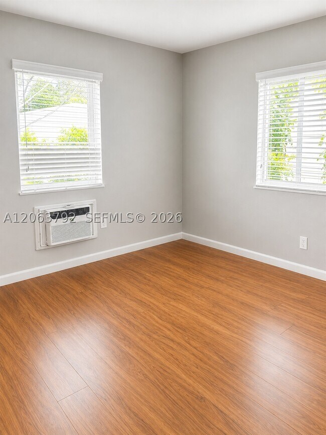 Photo - 7430 Carlyle Ave Unit 4