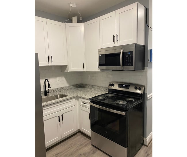 Photo - 529 S Longwood St Unit E AVAILABLE $650 E
