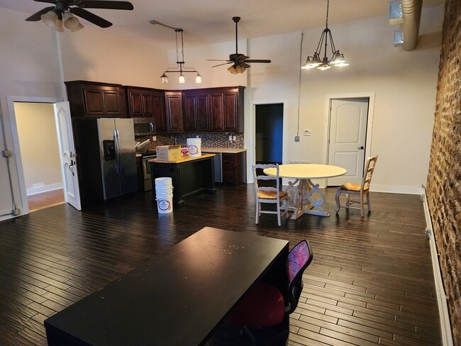 Photo - 316-318 Neosho St Unit Suite 3
