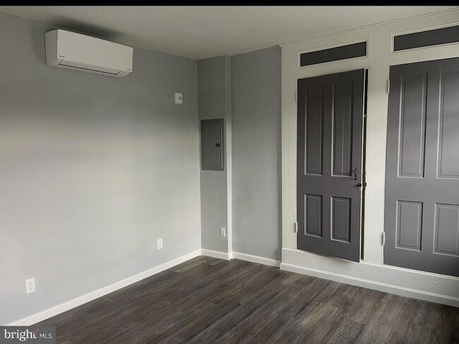 Photo - 2045 N 8th St