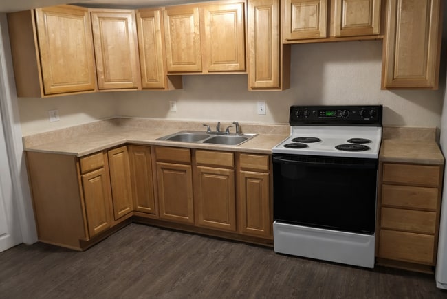 Building Photo - 1157 Akron St Unit 1157B