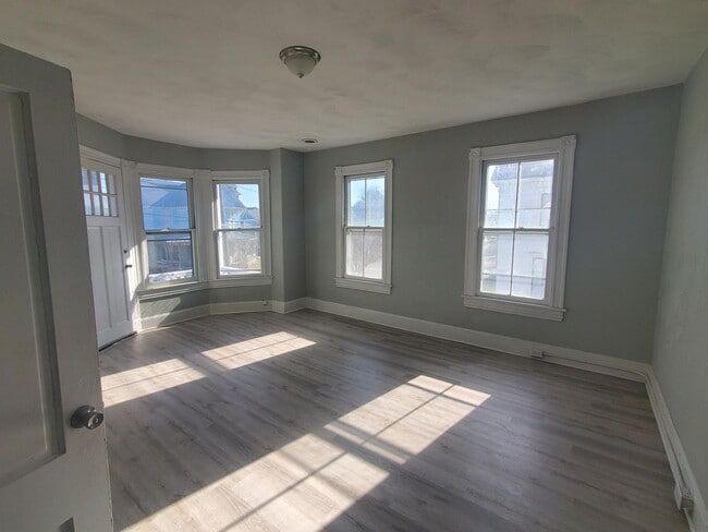Building Photo - 246 Hatton St Unit 246 Hatton B Rental