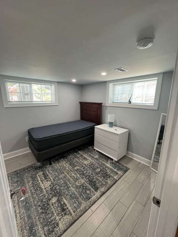 Building Photo - 1933 Lewis Ave Rental