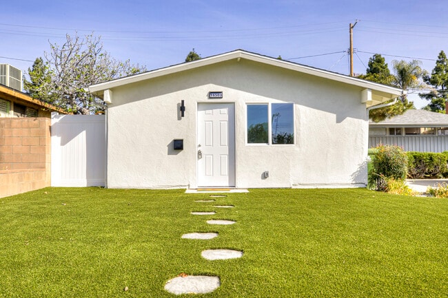 Building Photo - 16501 Kingsbury St