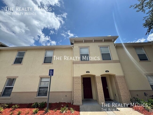 Building Photo - 2793 Club Cortile Cir