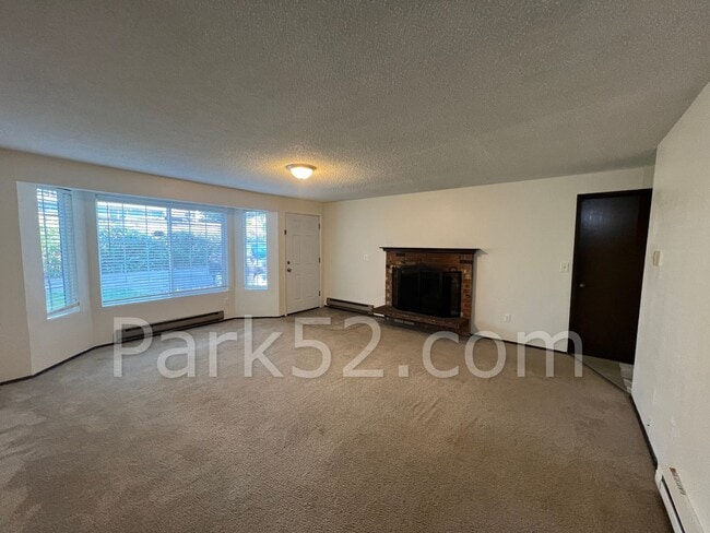 Photo - 12613 80th Ave E Unidad #B