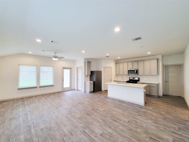 Photo - 7722 Caldwell Crk Wy