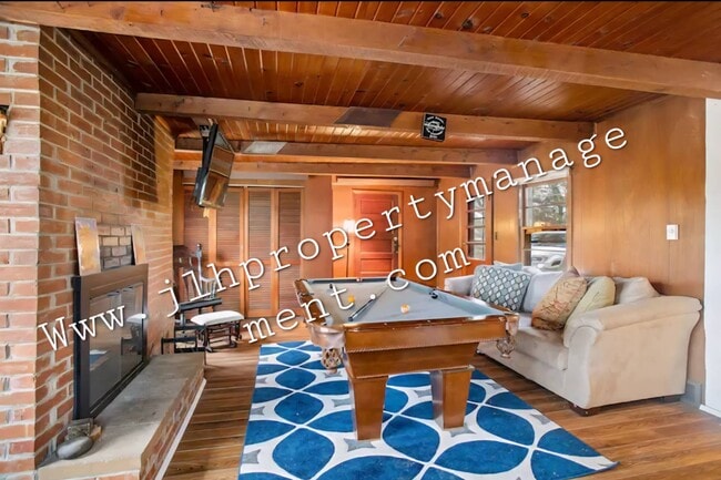 Photo - 9068 Black Oak Rd
