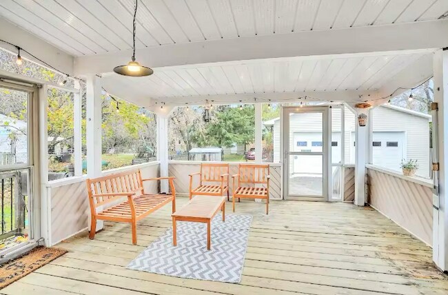 Photo - 924 Cameron St