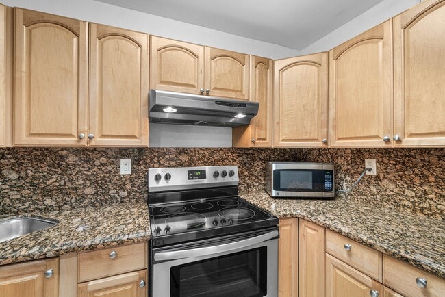 Photo - 8254 Severn Dr