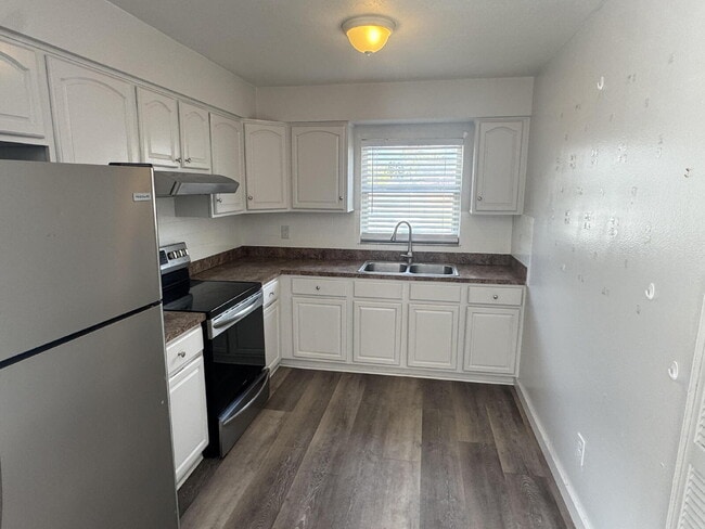 Photo - 1711 W Carmen St Unit B