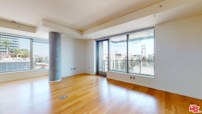 Photo - 1155 S Grand Ave Condo Unit 701