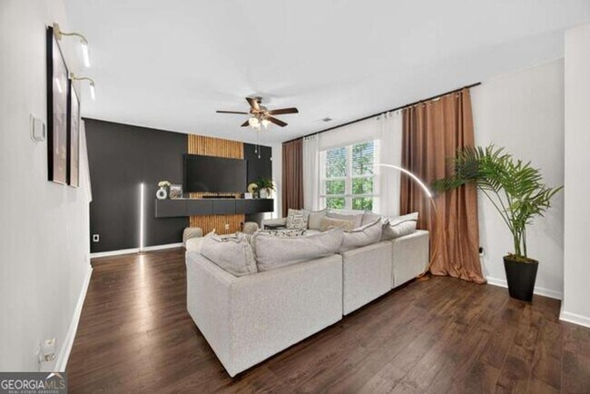 Photo - 1253 Richmond Ct SE