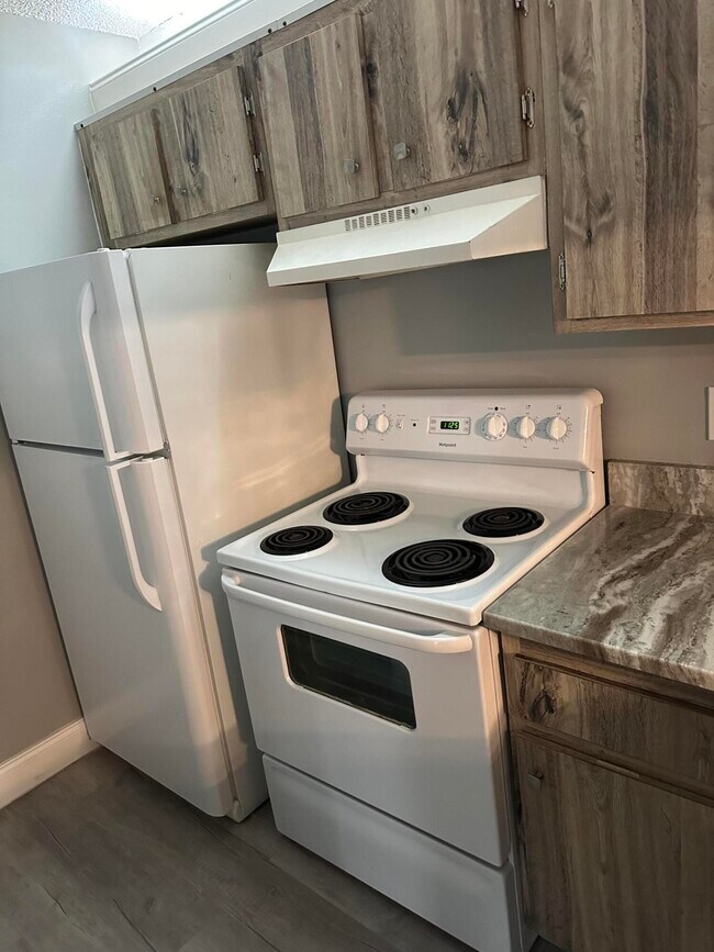 Photo - 618 Sea Pine Way Unidad C1