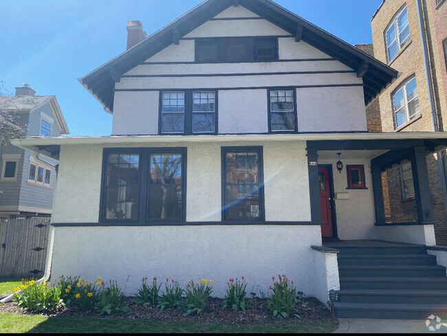 Building Photo - 934 Michigan Ave Rental