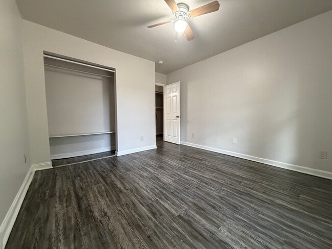 421 Poplar Level Ct Unidad 107
