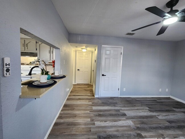 Photo - 3020 Corpus Christi St Unidad 2