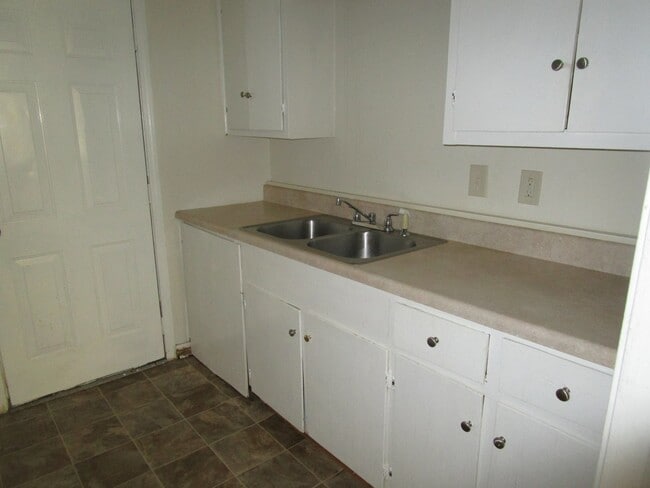 Photo - 1902 Flannery St SW Unit Apt A