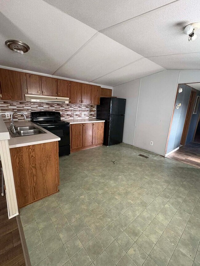 Photo - Simple Country Living!