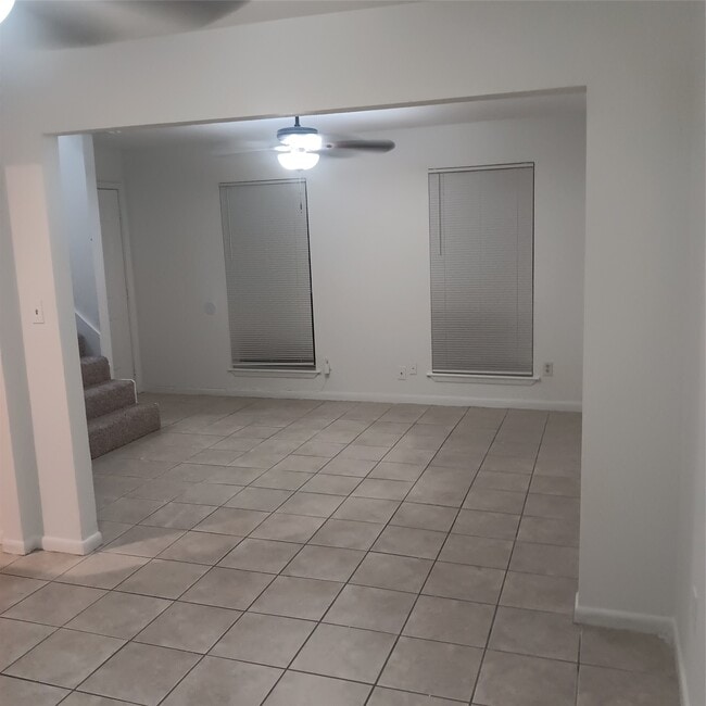 Photo - 521 Ferguson St Unit B1