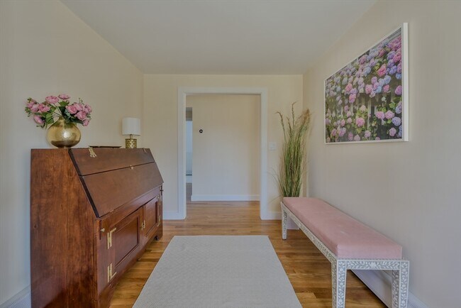 63 Monomoy Rd
