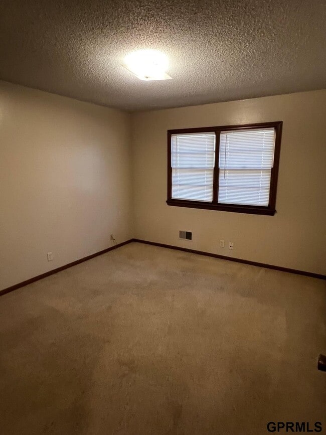 Photo - 13224 Montclair Dr