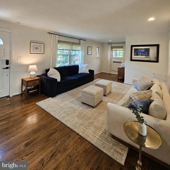 Photo - 3304 Circle Hill Rd