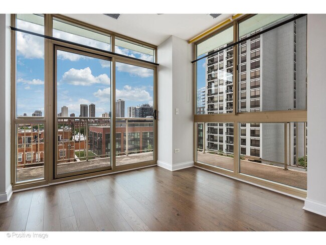 Photo - 230 W Division St