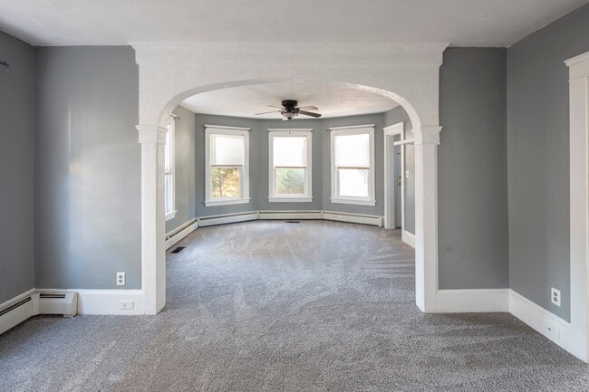 Building Photo - 879 Newport Ave Unit 879 Rental