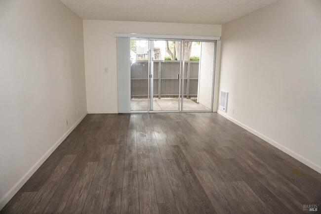 Building Photo - 900 Southampton Rd Unit 149