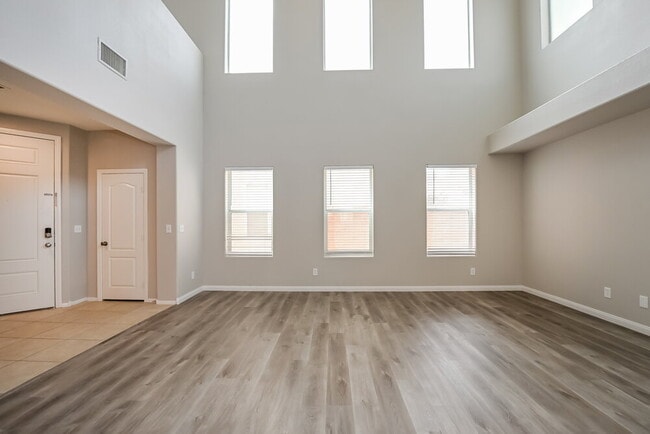 Photo - 9787 Aleutian St