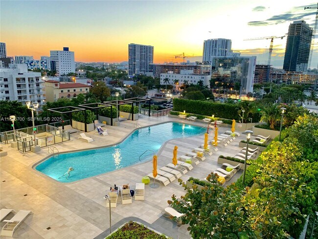 Building Photo - 501 NE 31st St Unit 709