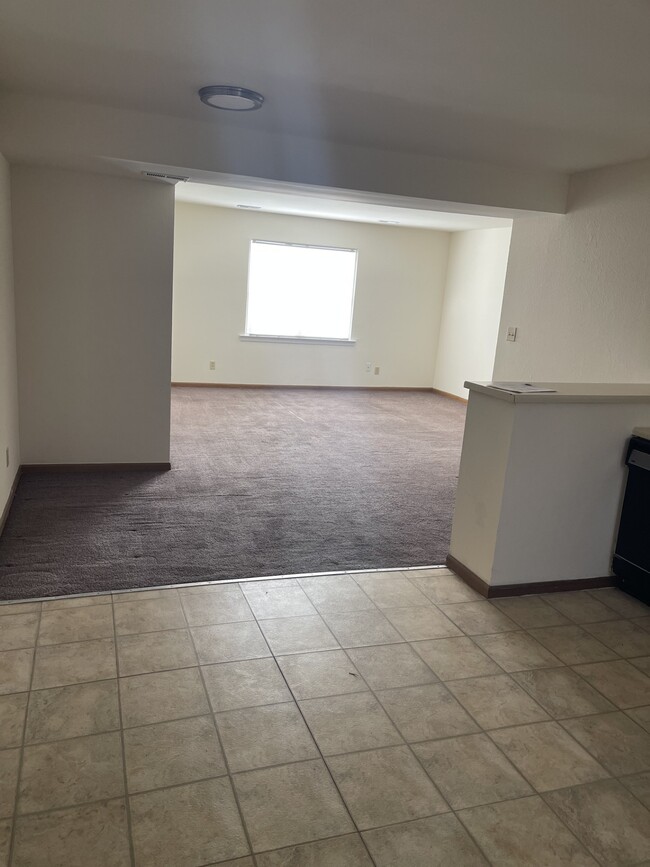 Photo - 1615 Sylvan Ln Apartment Unit 1G