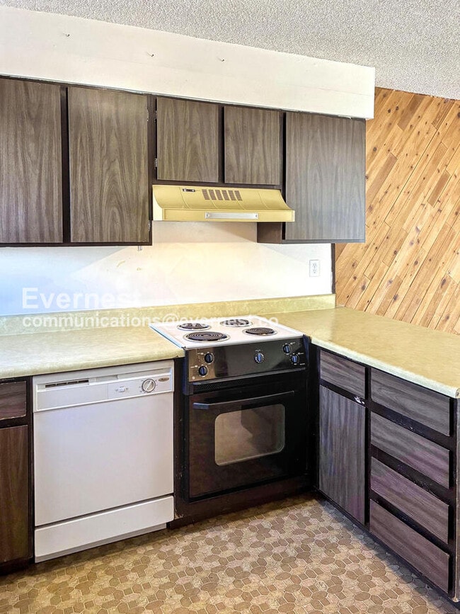 Photo - 3005 Ross Dr