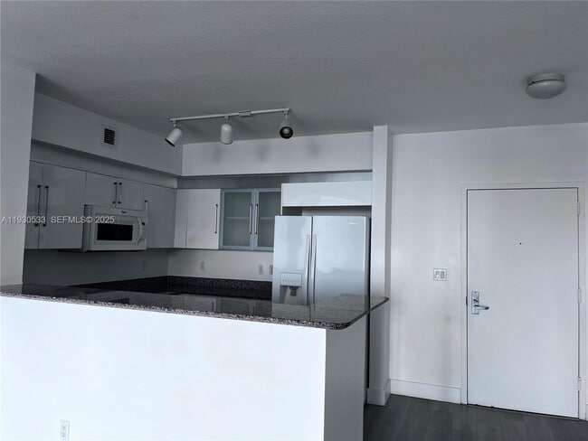 Photo - 335 S Biscayne Blvd Unidad 2701