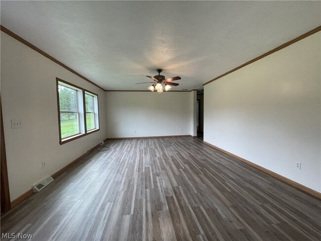 Photo - 8891 Corwin Rd