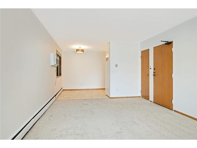 Living room 2 - 15 Malcolm Ave SE Unit 4