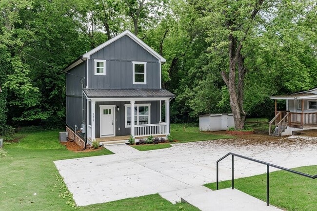 Building Photo - 232 Vine St