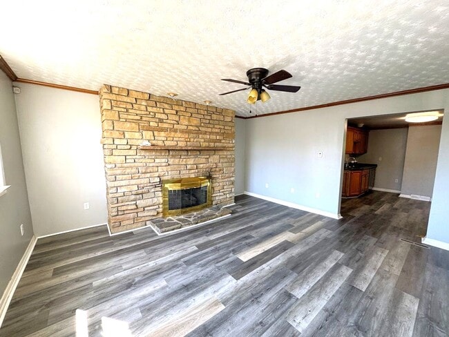 Photo - 178 Amabell St