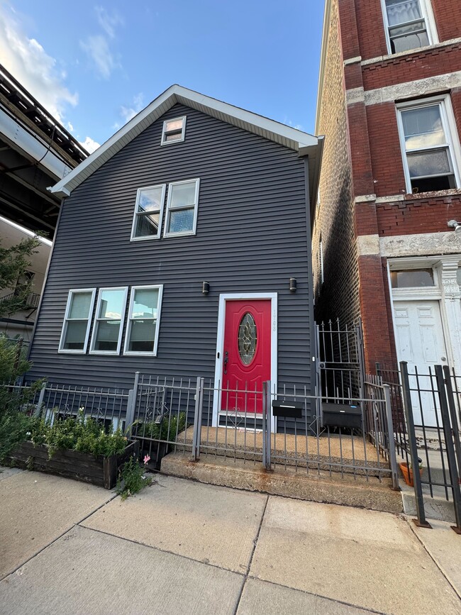Building Photo - 1708 W 17th St Rental