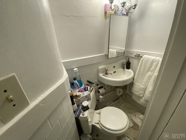 Photo - 58 Anderson St Unit 7