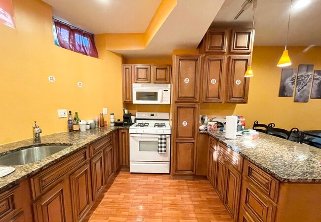 Photo - 30 Saint Germain St Unit T