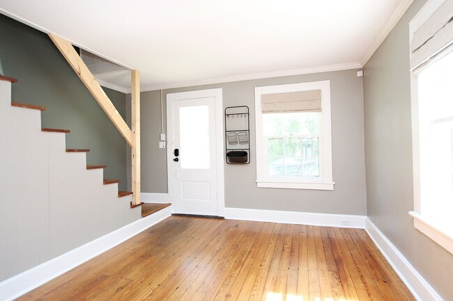 Photo - Charming Dog-Friendly Belmont Home