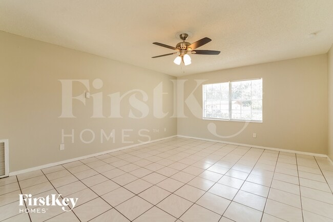 Photo - 433 Northwestern Ave