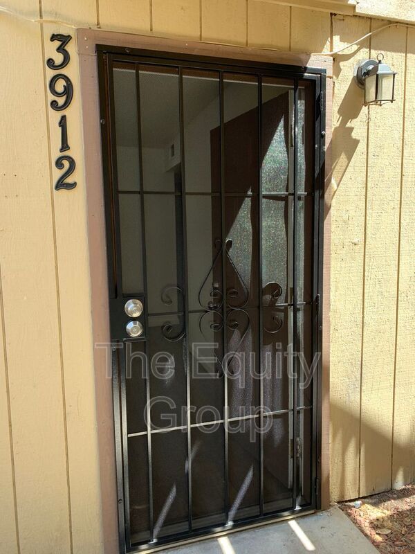 Photo - 3912 W Meadow Ave